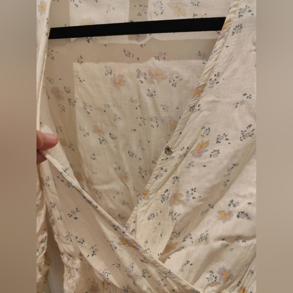 Floral Cream Ruffle Dress - Picture 4 of 6